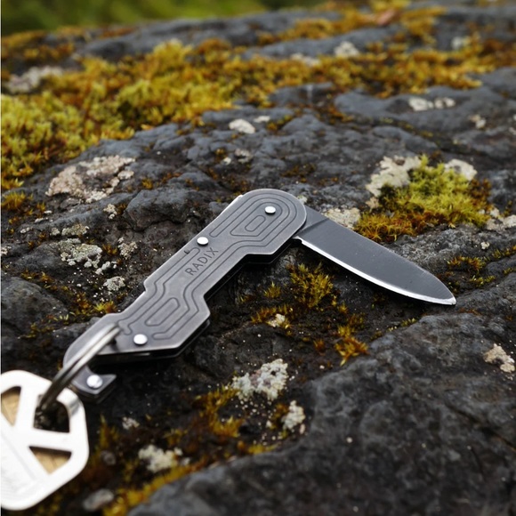 New in Box-Radix Key Blade the ultimate minimalist tool to keep on your keychain - Picture 6 of 7